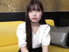 FC2-PPV-3879833 She is 18 years old has a very sensiti_720