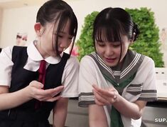 [Reducing Mosaic]HUNTC-468 “What I Got An Erection Here ” I Went To A Beauty Salon For A Work Experience But There Were Only Innocent Girls