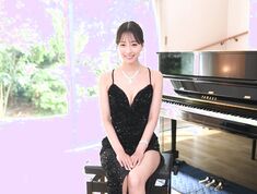 DEAB-006 The Beautiful And Talented Pianist Who Caught The World’s Attention Sumire Hayase Makes Her AV Debut