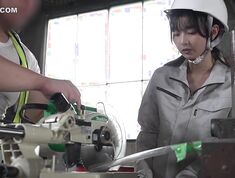 [Reducing Mosaic]SGKI-075 Piston Vibrator Demolition Girl A Close Look At An Innocent Trainee Aiming To Become A Demolition Worker In A Male-Owned World Undeterred By The Harsh Training