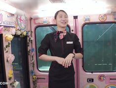 [Reducing Mosaic]DVMM-344 A Collaboration Between An AV That Monitors Ordinary Men And Women And The Magic Mirror Van. A Flight Attendant Working For A Major Airline With Beautiful Legs And Blac