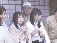 [Reducing Mosaic]T28-572 Dripping Wet Office Ladies Are Taking Shelter From The Rain And Receiving Sexual Harassment